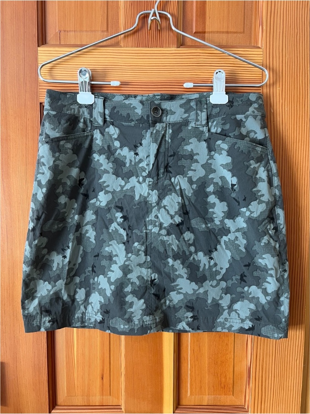 Eddie Bauer Green and Grey Camo Utility Skort
